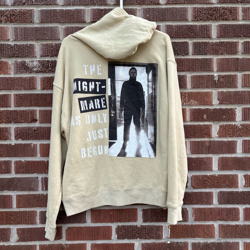 Halloween II 2 Michael Myers He's Back Hoodie Sweatshirt Mens Sz M Universal - Picture 2 of 8